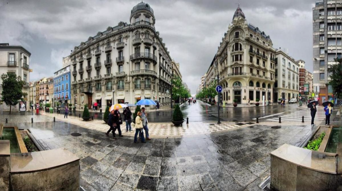EDIFICIO EN GRANADA